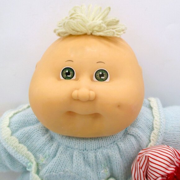 Vtg CPK Baby Doll With Green Eyes Blonde Tuft Bean Bag Butt Outfit 12" - Picture 3 of 9